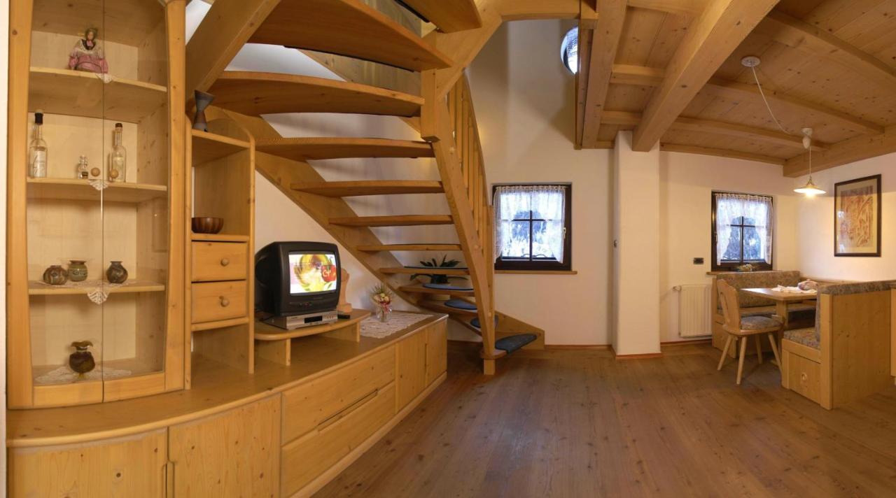Agriturismo Apartments Tuene Ortisei Exteriér fotografie