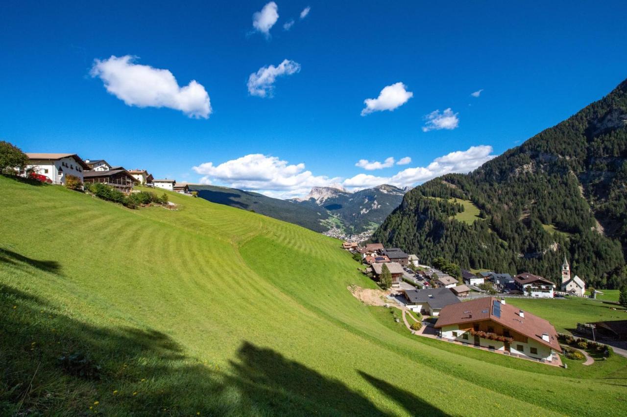 Agriturismo Apartments Tuene Ortisei Exteriér fotografie