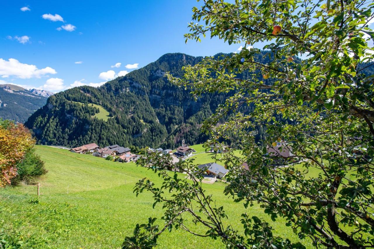 Agriturismo Apartments Tuene Ortisei Exteriér fotografie