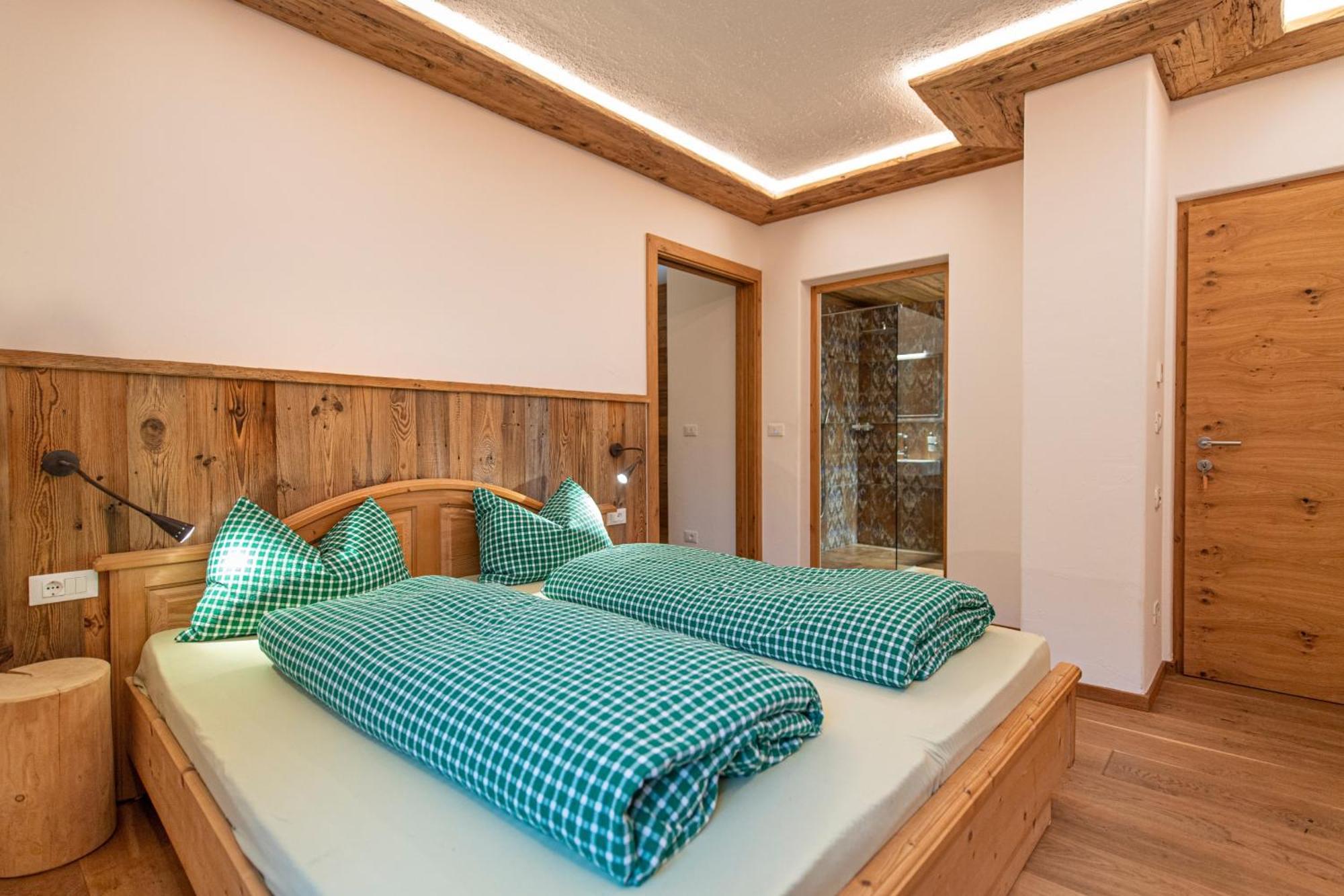 Agriturismo Apartments Tuene Ortisei Exteriér fotografie